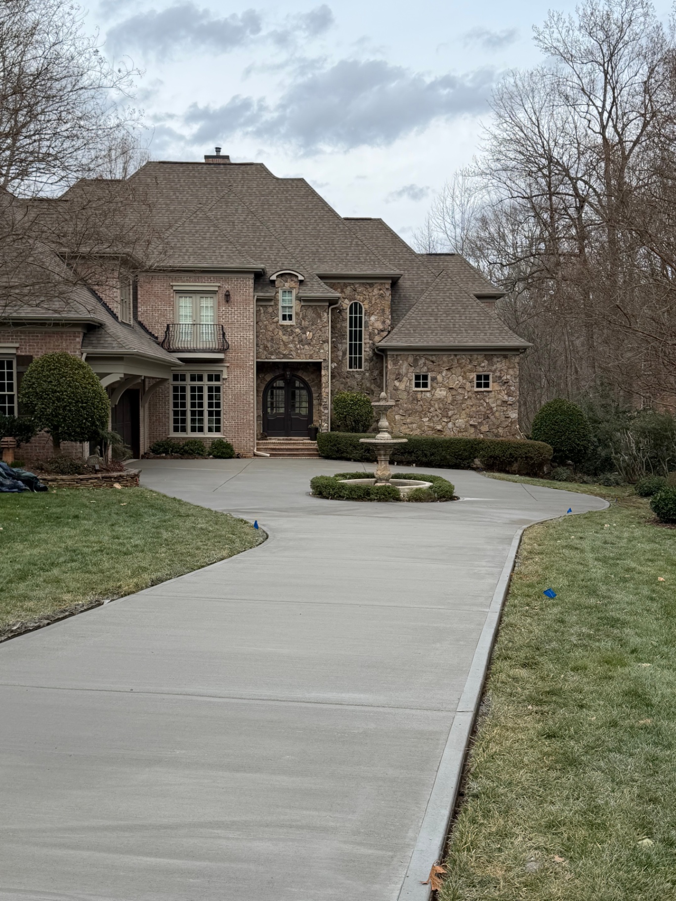 Completed concrete luxury driveways project in Charlotte